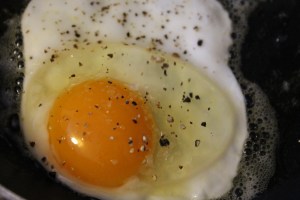 Frying egg