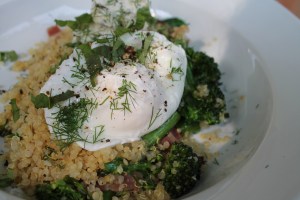 Breakfast Quinoa Bowl